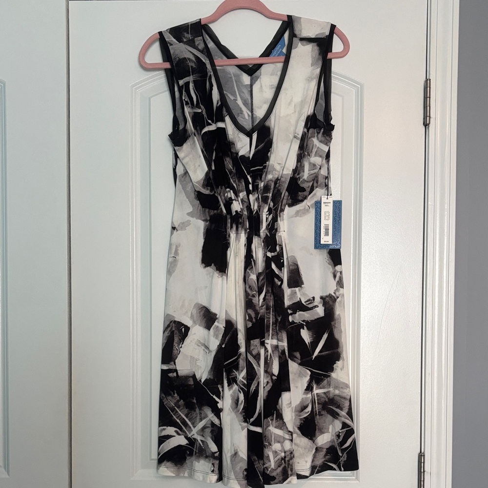 Simply Vera Vera Wang Black and White Midi Dress